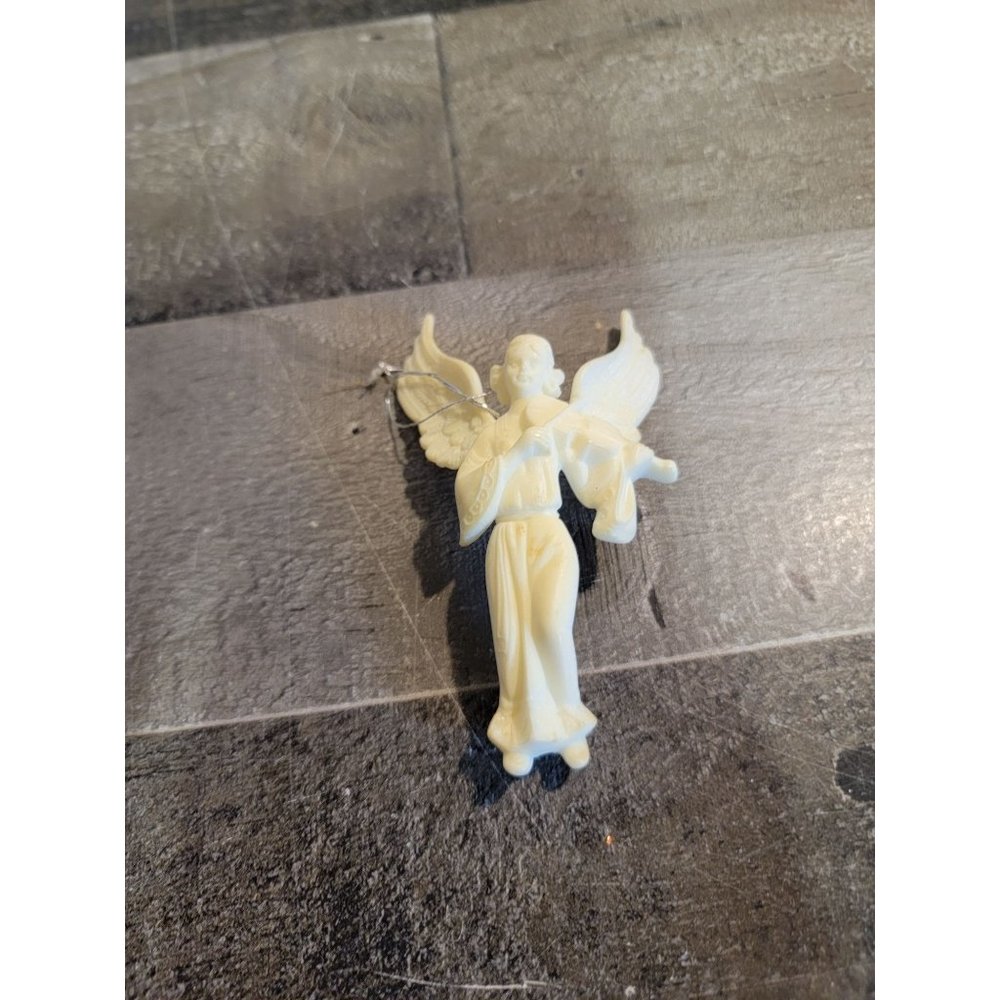 White cherub‎ angel violin ornament xmas
